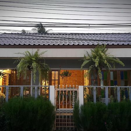 Ban Ing Yom Bed&Breakfast 수코타이 외부 사진